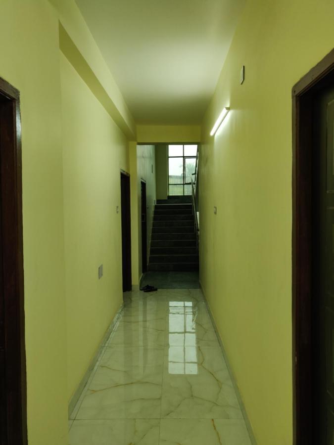 כלכותה Rishika Guest House And Banquet מראה חיצוני תמונה