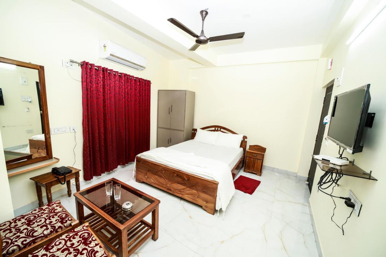 כלכותה Rishika Guest House And Banquet מראה חיצוני תמונה