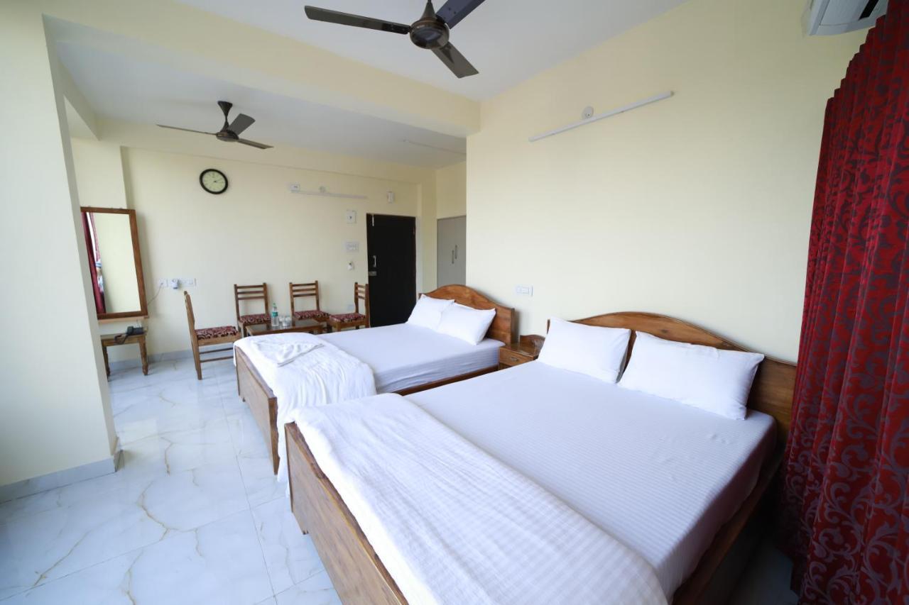 כלכותה Rishika Guest House And Banquet מראה חיצוני תמונה