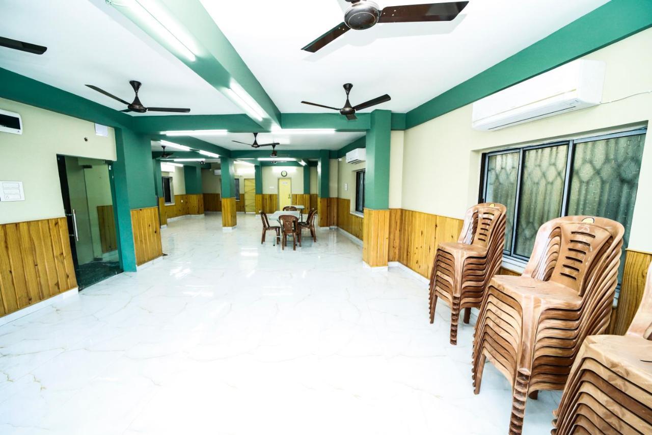 כלכותה Rishika Guest House And Banquet מראה חיצוני תמונה